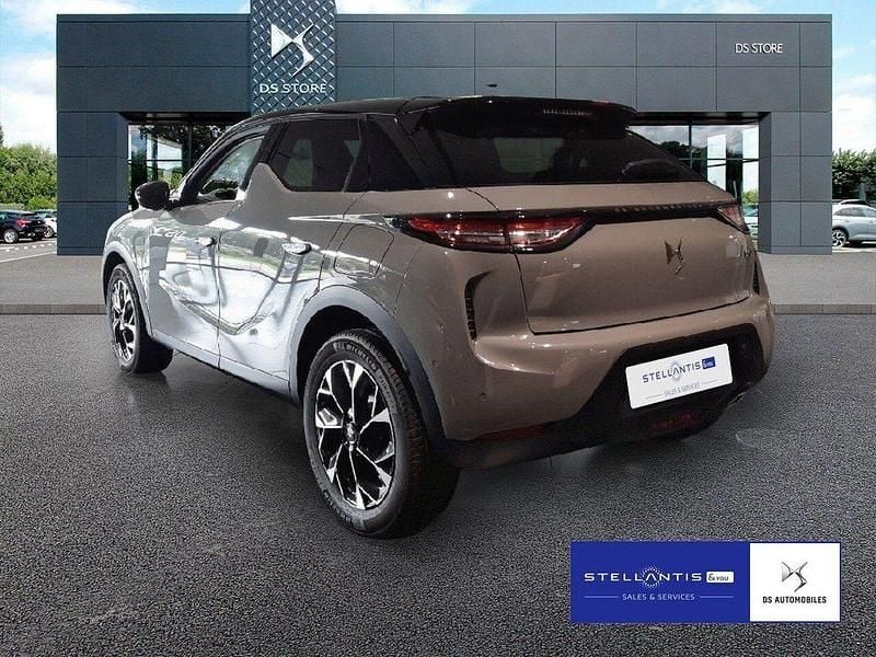 Neu DS Automobiles DS3 Opera 131 PS (96 kW) 2025 Grau SUV