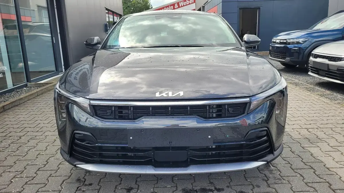 Neu Kia K4 Vision 150 PS (110 kW) 2026 Interstellar grey Limousine