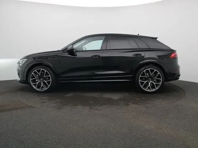 Gebraucht Audi RS Q8 Advanced Plus 600 PS (441 kW) 2025 Mythosschwarz metallic SUV