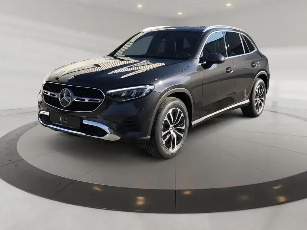 Gebraucht Mercedes GLC220 Avantgarde 197 PS (144 kW) 2025 Grau SUV