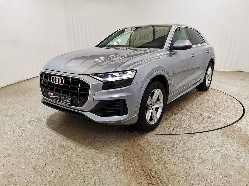 Gebraucht Audi Q8 Ambiente 381 PS (280 kW) 2022 Satellitsilber metallic SUV