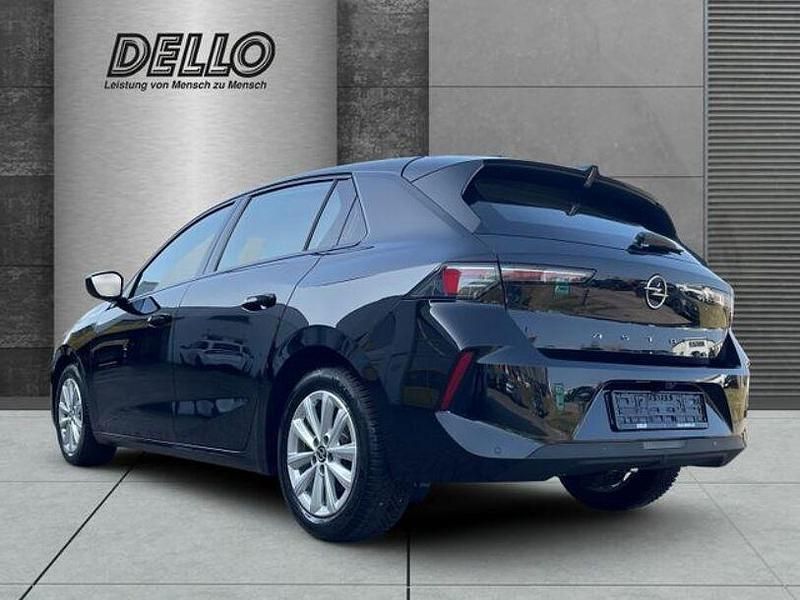 Gebraucht Opel Astra Enjoy 110 PS (80 kW) 2023 Diamant schwarz/karbon schwarz Limousine