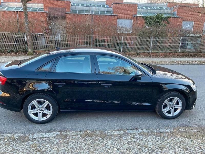 Gebraucht Audi A3 150 PS (110 kW) 2020 Schwarz Limousine