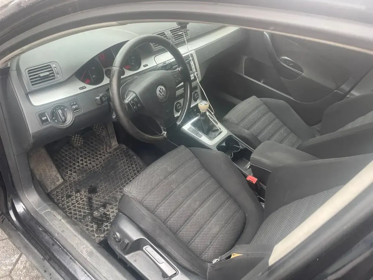Gebraucht VW Passat 140 PS (102 kW) 2009 Schwarz Kombi