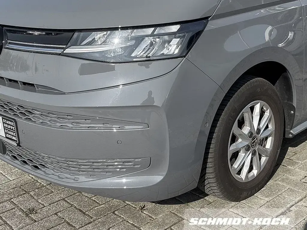 Gebraucht VW T7 Life 150 PS (110 kW) 2024 Grau Van