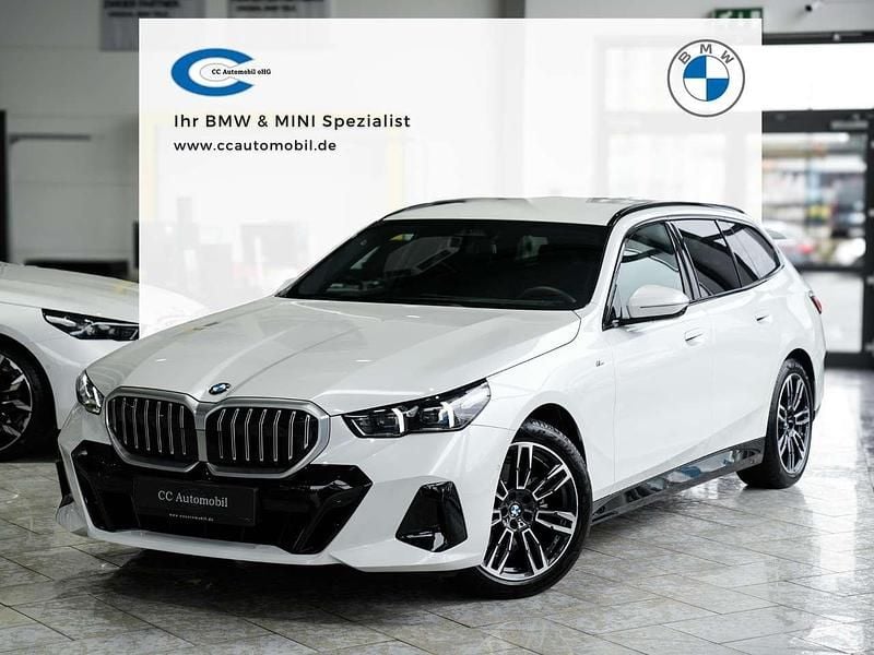 Gebraucht BMW 520 M Sport 208 PS (152 kW) 2025 Weiß Kombi