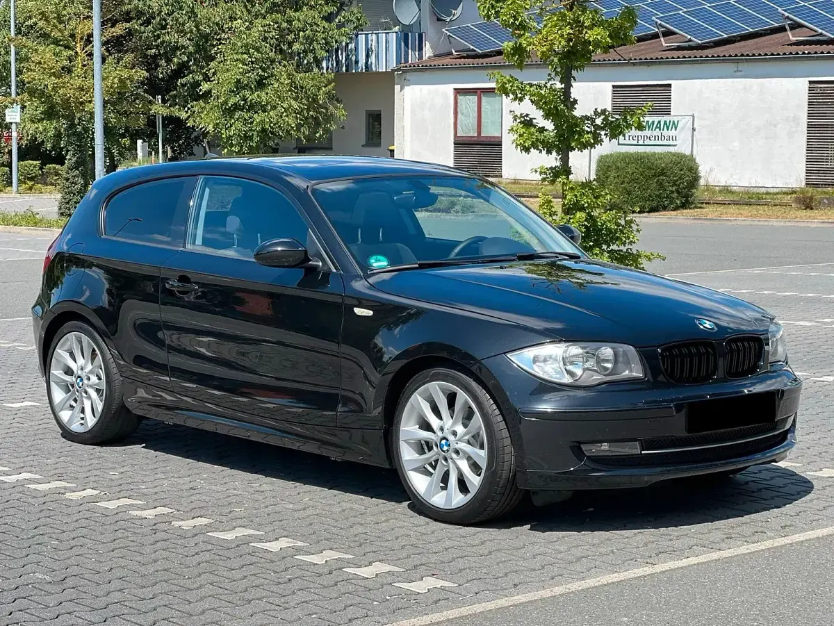 Gebraucht BMW 118 143 PS (105 kW) 2008 Schwarz Kleinwagen