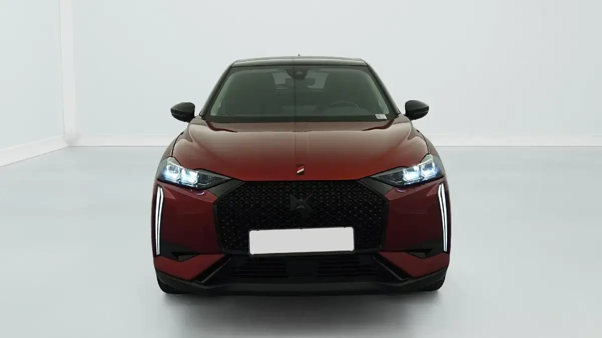 Gebraucht DS Automobiles DS3 Performance 101 PS (74 kW) 2024 (rouge diva nacre / toit noir) SUV