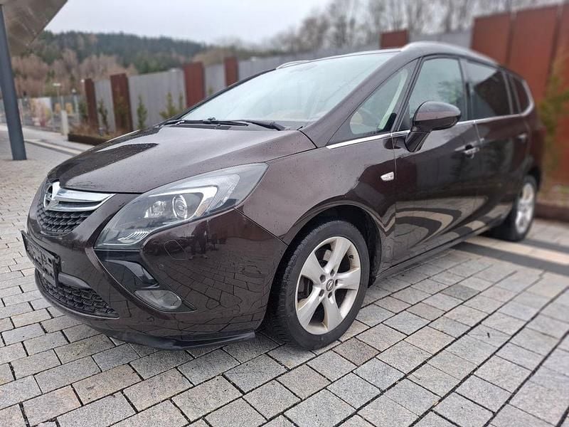 Gebraucht Opel Zafira 165 PS (121 kW) 2013 Braun Van / Kleinbus