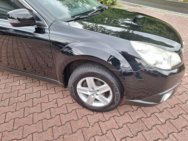 Gebraucht Subaru Outback Trend 150 PS (110 kW) 2012 Crystal black silica 04s SUV