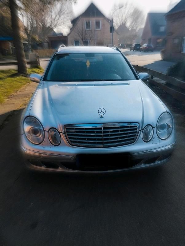 Silber Gebraucht 2005 Mercedes E280 Kombi | 4.300 € (Fairer Preis) - Bild 1/4
