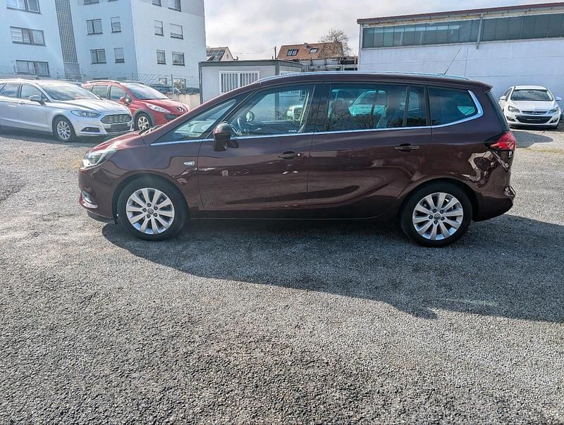 Gebraucht Opel Zafira 136 PS (100 kW) 2018 Rot Van / Kleinbus