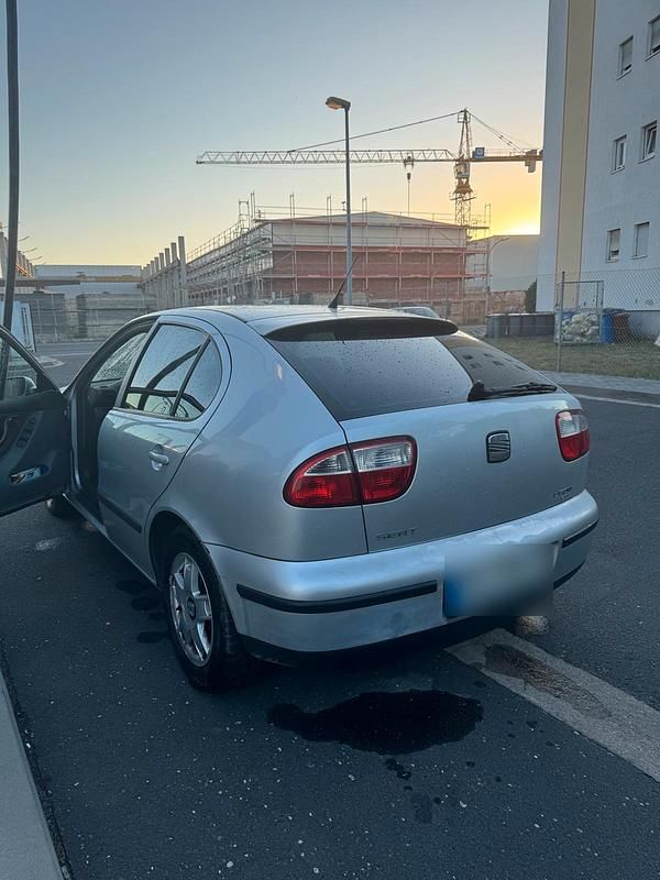 Gebraucht Seat Leon 101 PS (74 kW) 2000 Silber Kleinwagen