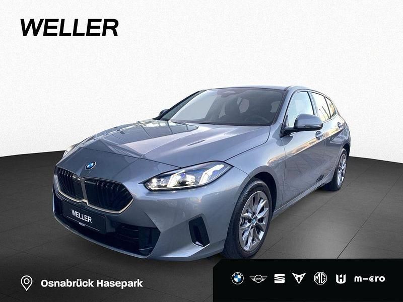 Skyscraper grau (grau) Gebraucht 2024 BMW 120 Efficient Dynamics Kleinwagen | 29.490 € (Superpreis) - Bild 1/4