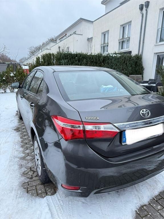 Gebraucht Toyota Corolla Cool 99 PS (72 kW) 2014 Grau Limousine