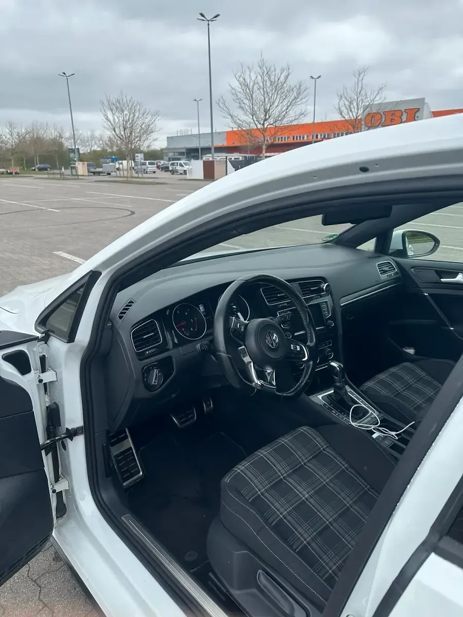 Gebraucht VW Golf VII Sport 184 PS (135 kW) 2014 Weiß Limousine