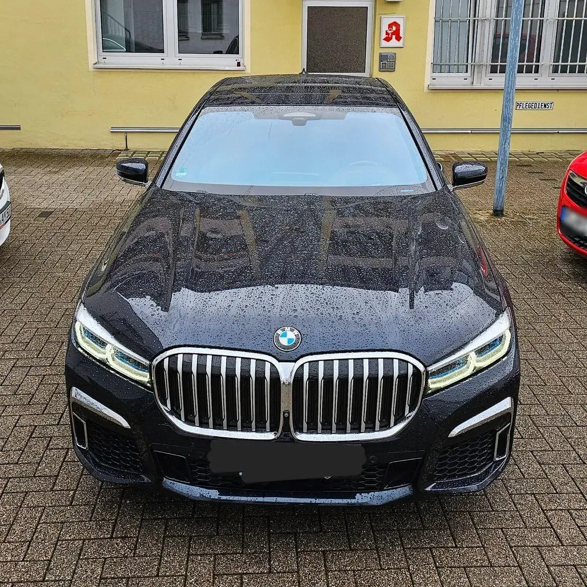 Second-hand BMW 740 Performance 320 CP (235 kW) 2019 Negru Berlinǎ