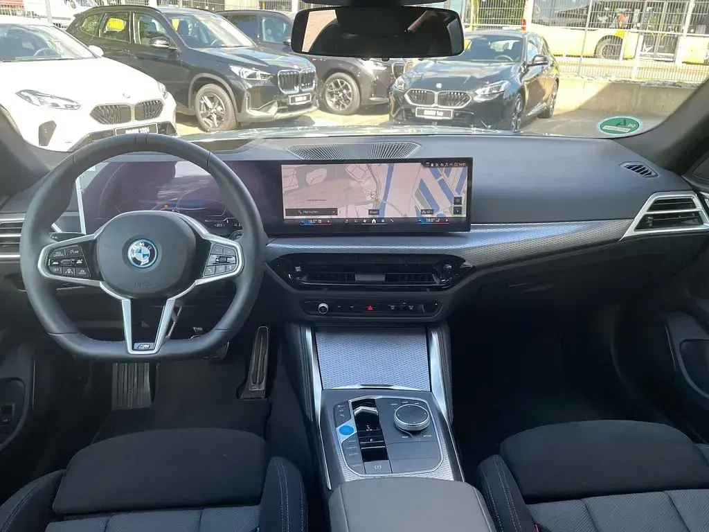Gebraucht BMW i4 Comfort Edition 294 kW (401 PS) 2025 Cape york grün Limousine