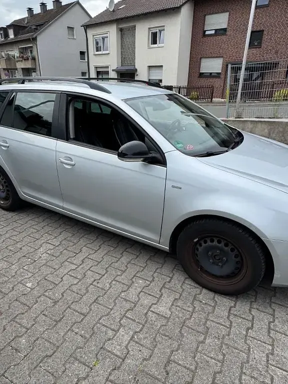 Gebraucht VW Golf VII Match 105 PS (77 kW) 2012 Silber Kombi