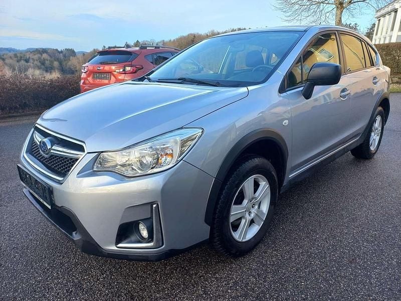 Ice silver (m) Gebraucht 2017 Subaru XV Trend SUV | 12.700 € (Fairer Preis) - Bild 1/4