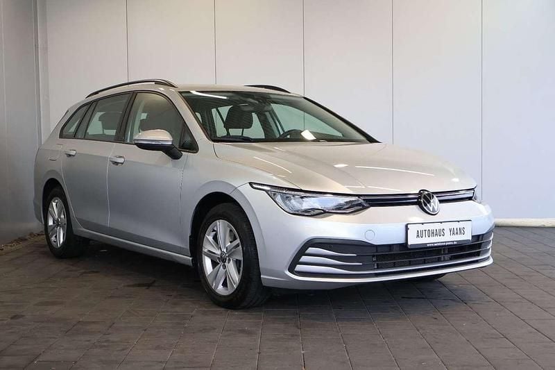 Gebraucht VW Golf VIII Life 150 PS (110 kW) 2022 Silber Kombi