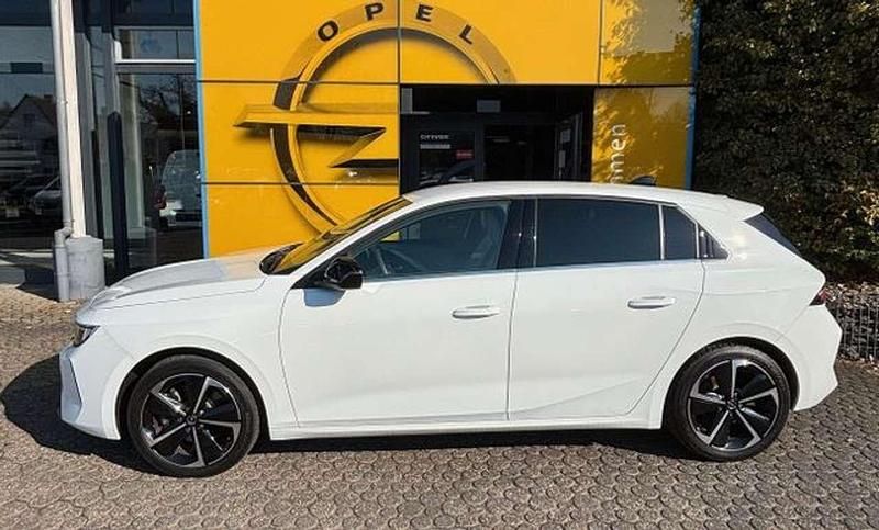 Gebraucht Opel Astra Elegance 131 PS (96 kW) 2023 Weiß Limousine
