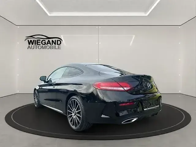 Gebraucht Mercedes C300 AMG line 245 PS (180 kW) 2016 Schwarz Coupé