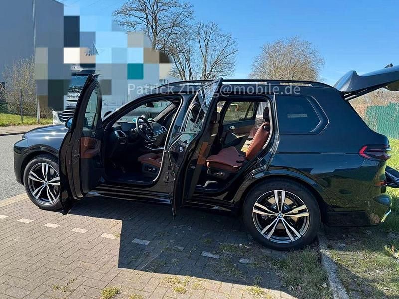 Gebraucht BMW X7 Efficient Dynamics 352 PS (258 kW) 2025 Schwarz SUV