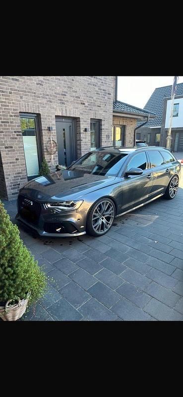 Grau Gebraucht 2012 Audi A6 Ambiente Kombi | 20.990 € - Bild 1/4