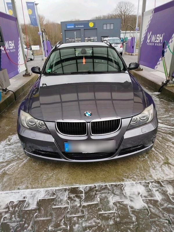 Gebraucht BMW 320 163 PS (119 kW) 2006 Grau Kombi