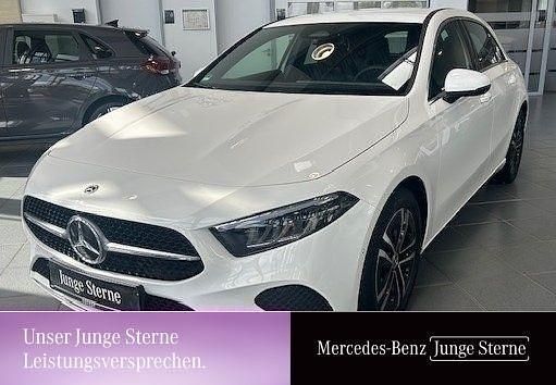 Weiß Gebraucht 2024 Mercedes A180 Progressive Limousine | 27.390 € (Guter Preis) - Bild 1/3