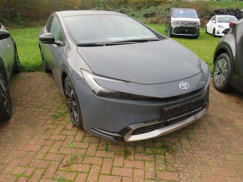 Ash metallic Gebraucht 2024 Toyota Prius Plug-in Hybrid Executive Kleinwagen | 39.900 € (Fairer Preis) - Bild 1/4