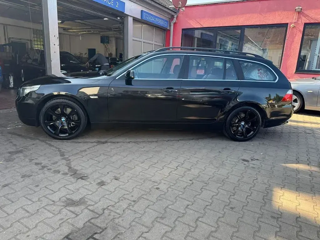 Gebraucht BMW 525 218 PS (160 kW) 2005 Schwarz Kombi