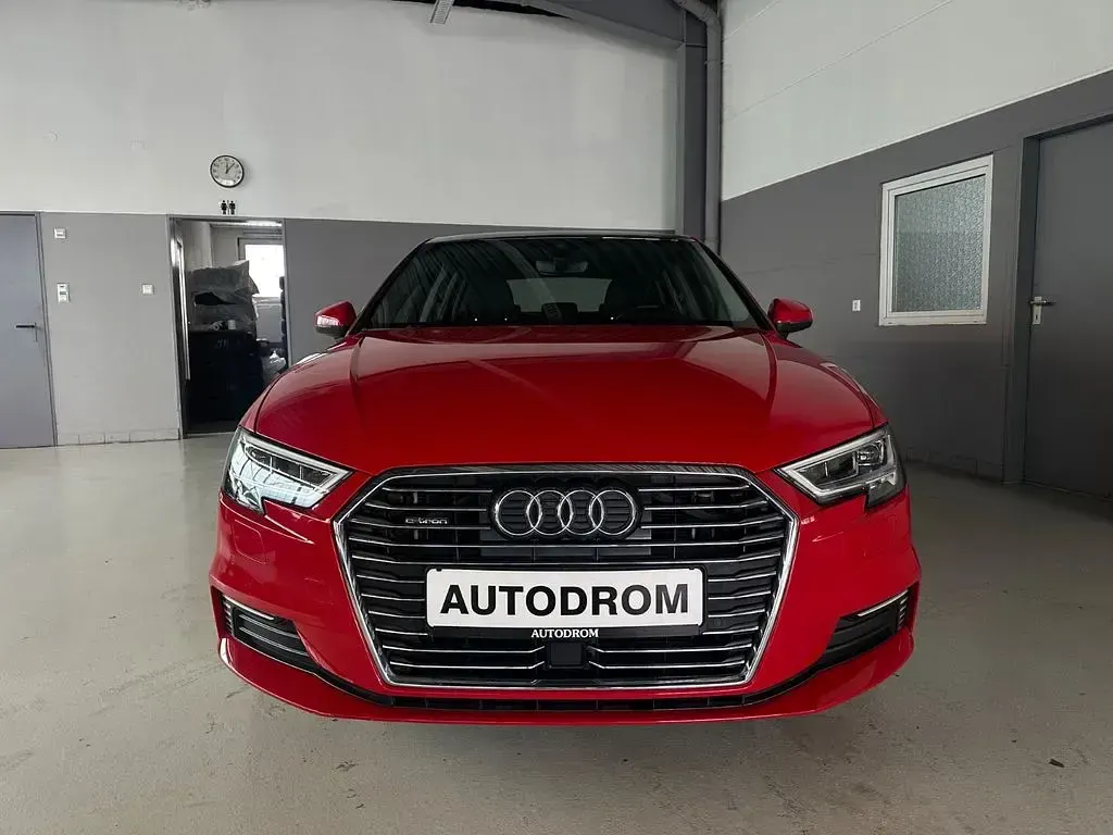 Gebraucht Audi A3 Sport 204 PS (150 kW) 2017 Rot Limousine