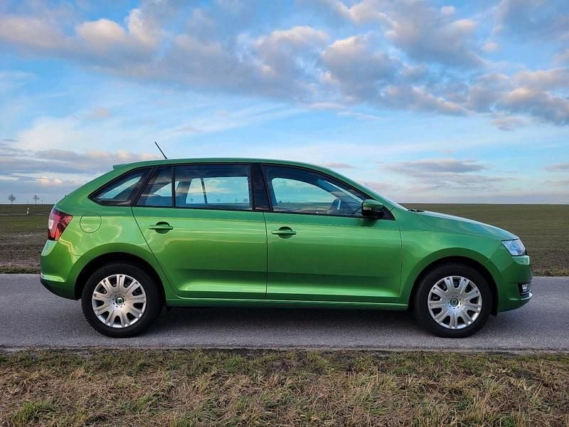 Gebraucht Skoda Rapid 95 PS (69 kW) 2019 Grün Kleinwagen