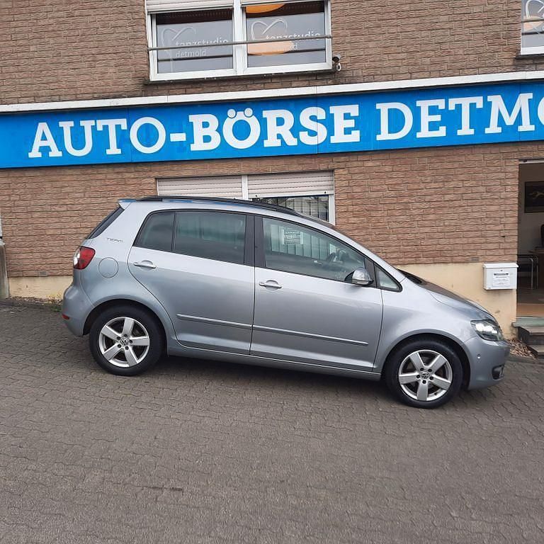 Silber Gebraucht 2011 VW Golf Plus Comfortline Van / Kleinbus | 6.900 € (Fairer Preis) - Bild 1/4
