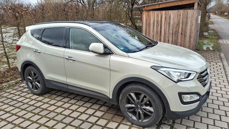Gebraucht Hyundai Santa Fe 197 PS (144 kW) 2015 Beige SUV