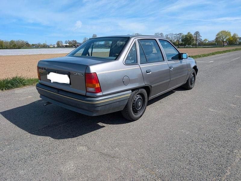 Gebraucht Opel Kadett 75 PS (55 kW) 1988 Grau Kleinwagen