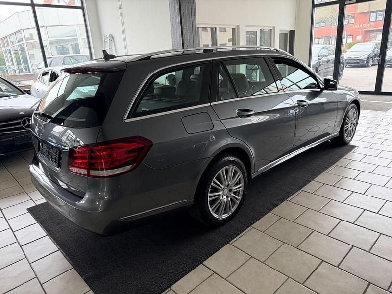 Gebraucht Mercedes E300 231 PS (169 kW) 2015 Grau Kombi