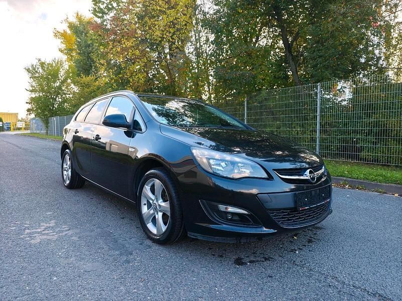 Schwarz Gebraucht 2015 Opel Astra Eco Kombi | 4.490 € (Guter Preis) - Bild 1/4