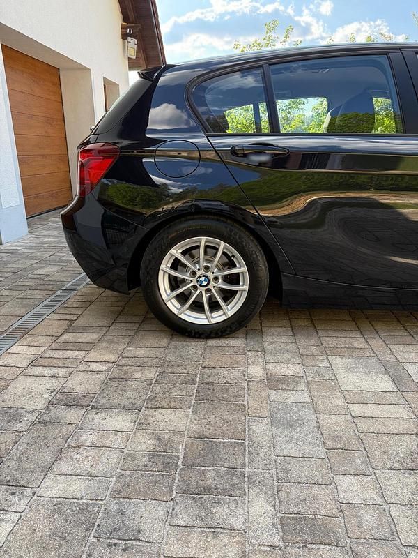 Gebraucht BMW 118 170 PS (125 kW) 2014 Schwarz Kleinwagen