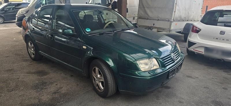Gebraucht VW Bora 101 PS (74 kW) 1999 Grün Limousine