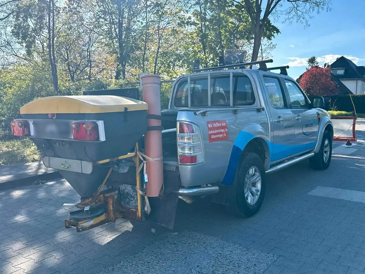 Używany Ford Ranger 143 KM (105 kW) 2011 Srebrny Pickup