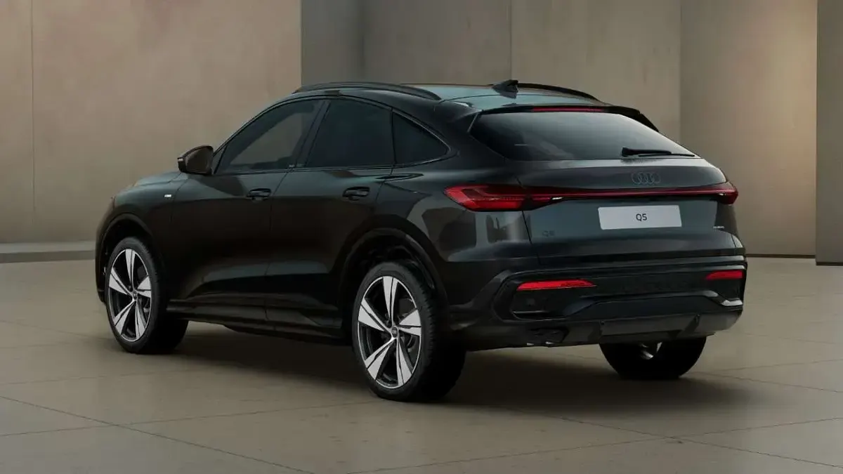 Gebraucht Audi Q5 Sportback Edition .1 204 PS (150 kW) 2025 Schwarz SUV