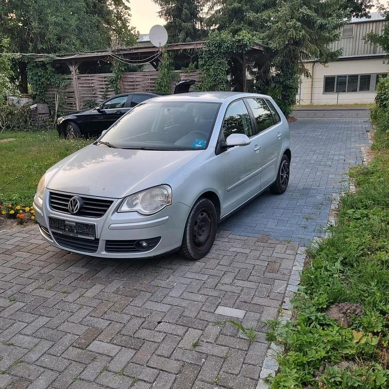 Silber Gebraucht 2007 VW Polo Kleinwagen | 700 € (Superpreis) - Bild 1/4