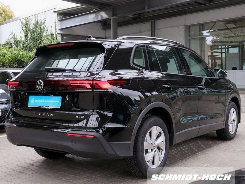 Gebraucht VW Tiguan 131 PS (96 kW) 2025 Schwarz SUV