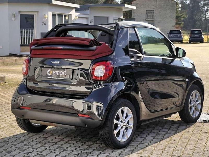 Gebraucht Smart ForTwo Cabrio Prime 90 PS (66 kW) 2017 Tridion sicherheitszelle in bl Cabrio
