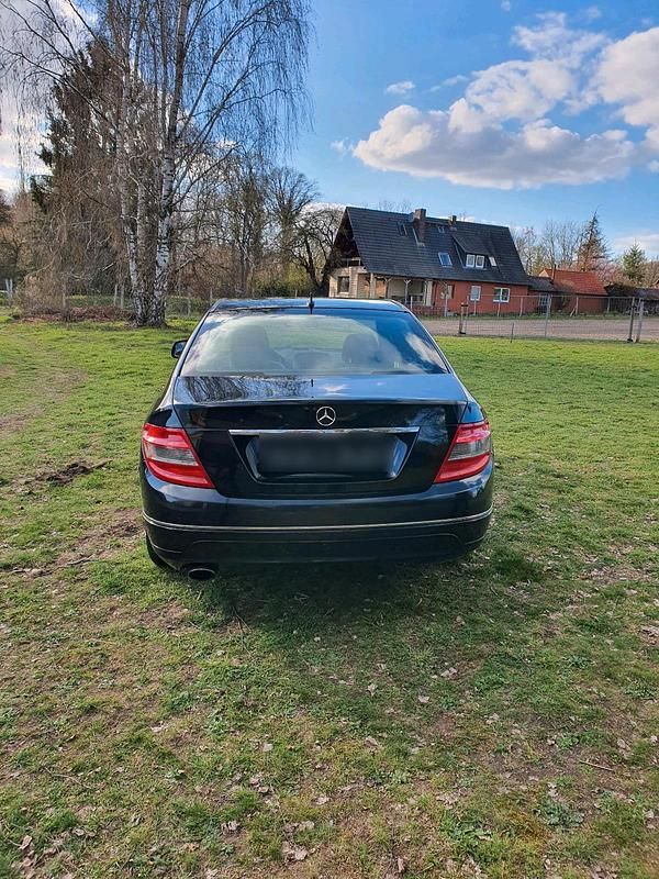 Gebraucht Mercedes C220 170 PS (125 kW) 2008 Schwarz Limousine
