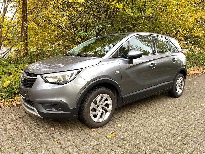 Grau Gebraucht 2017 Opel Crossland SUV | 6.900 € (Superpreis) - Bild 1/4
