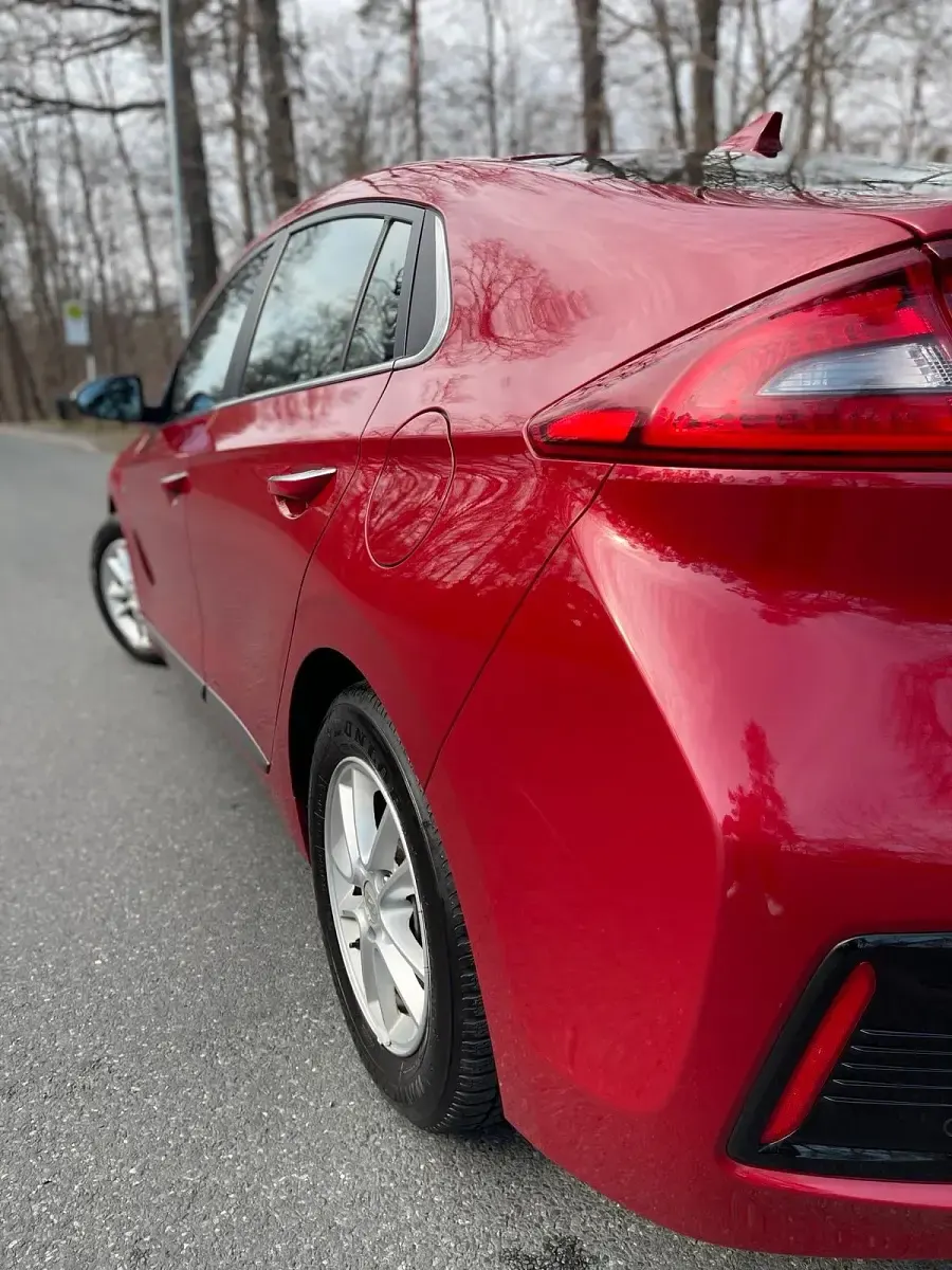 Gebraucht Hyundai Ioniq Style 148 PS (108 kW) 2018 Rot Kleinwagen